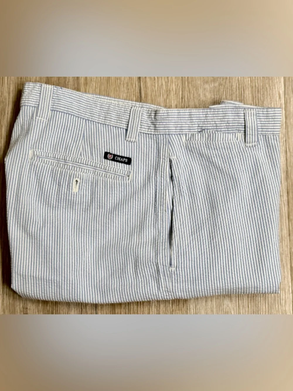 Chaps Men’s 36 Light Blue & White Seersucker Flat Front Shorts 100% Cotton